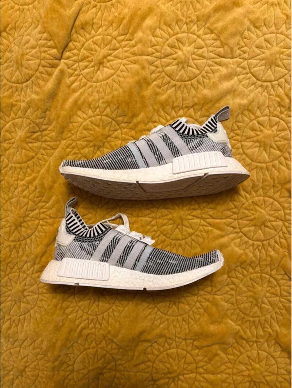 adidas NMD R1 Primeknit Oreo Sneakers Kids Size 4.5/Women’s 6 Black White